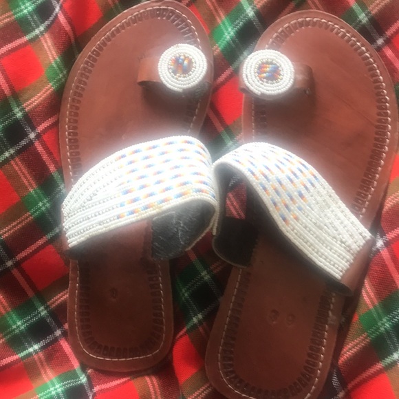 Rubber soles beaded and soft liner sandals - Picture 3 of 3